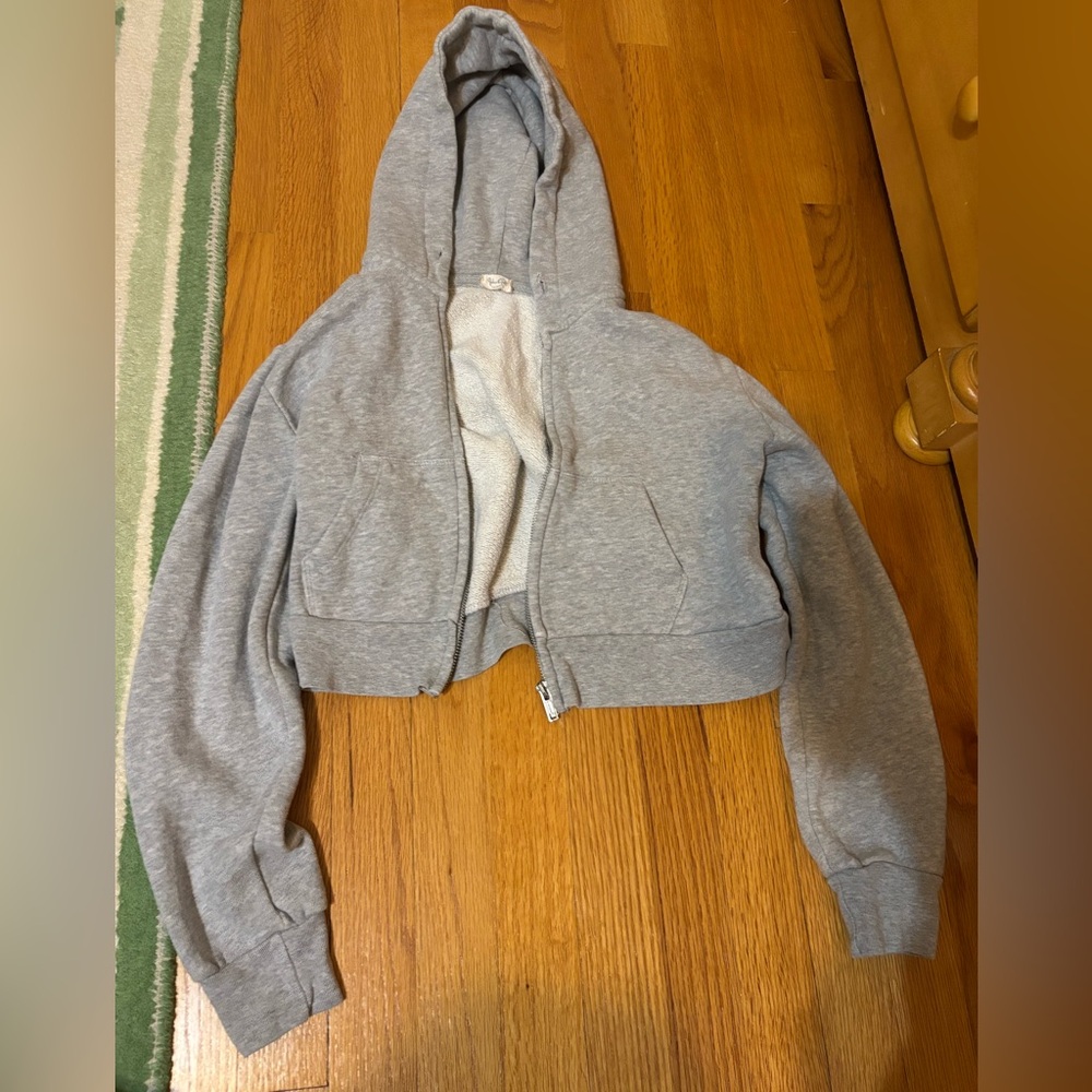John Galt Brandy Melville Light Gray Cropped Zip Up Hoodie